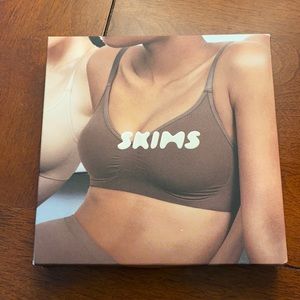 Skims Sculpting Bra (s/m, Umber)
